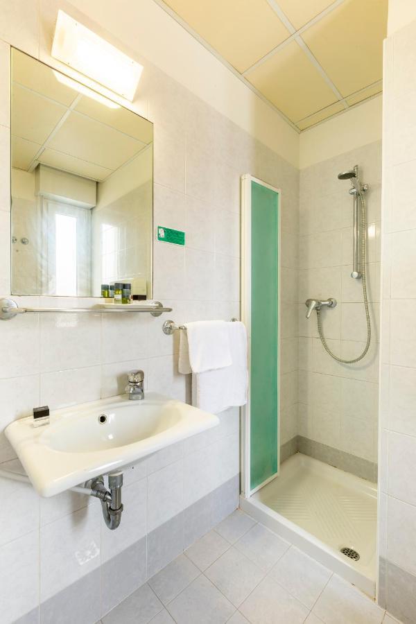 Hotel Condor-New 2024-Con Piscina ริชโชเน ภายนอก รูปภาพ