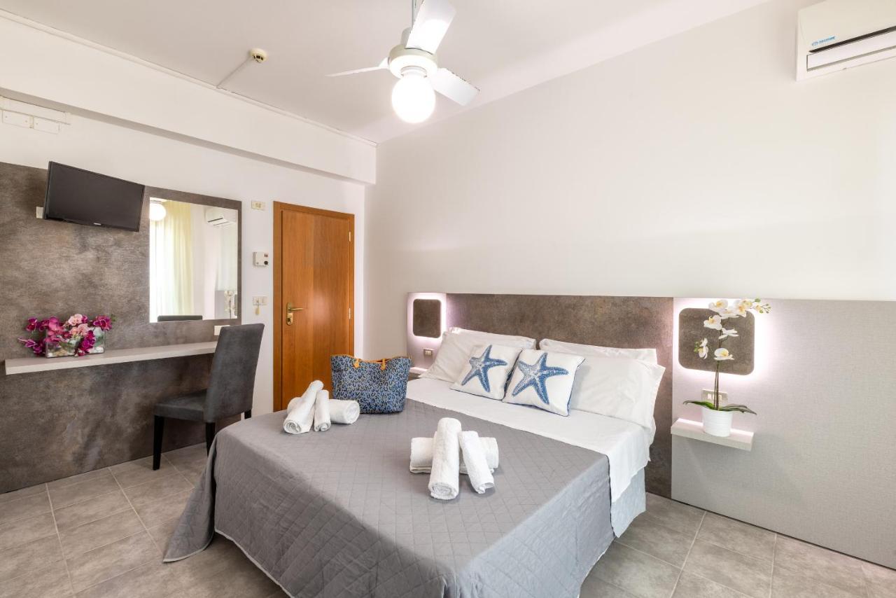Hotel Condor-New 2024-Con Piscina ริชโชเน ภายนอก รูปภาพ