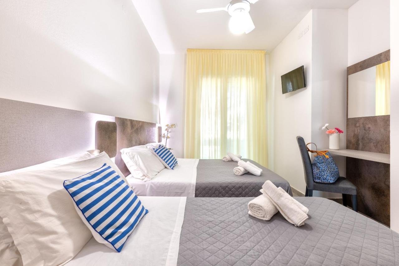 Hotel Condor-New 2024-Con Piscina ริชโชเน ภายนอก รูปภาพ